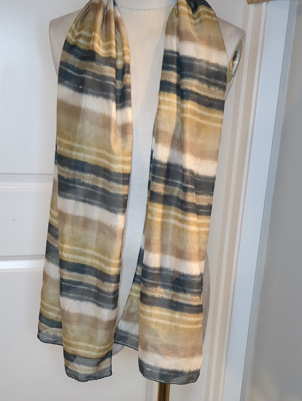 3/$15 Vintage 70s Scarf Striped Neutral Tan Grey Navy Blue Water Color Muted MCM - Picture 2 of 9